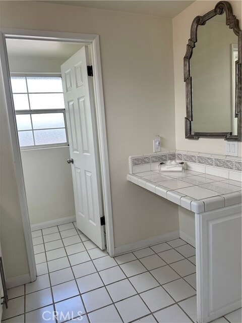 Building Photo - 3160 Kirkham Dr