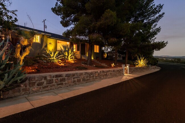 Building Photo - 111 Sunset Blvd