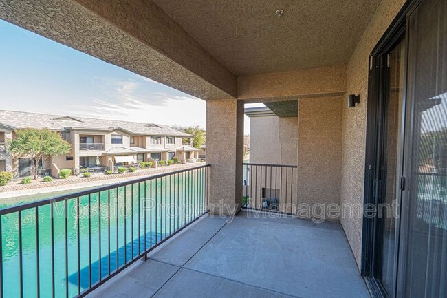 Building Photo - 705 W Queen Creek Rd