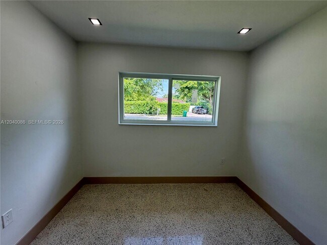 Building Photo - 8235 SW 62nd Pl