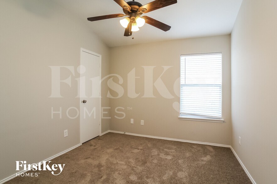 Building Photo - 8110 Berkely Ct