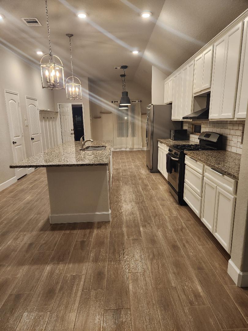 kitchen new tile - 5022 Brewcastle Ln