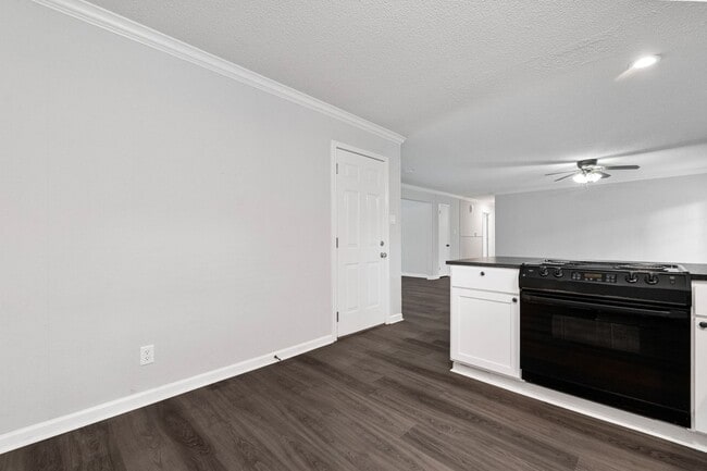 Building Photo - Sherwood Rental