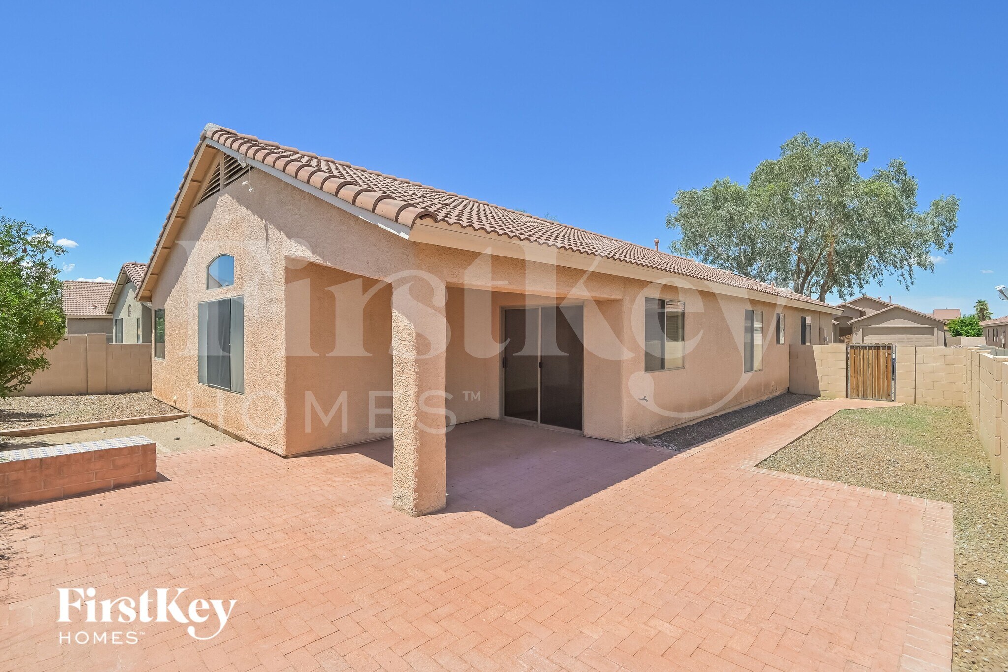 Building Photo - 6951 W Red Rock Dr