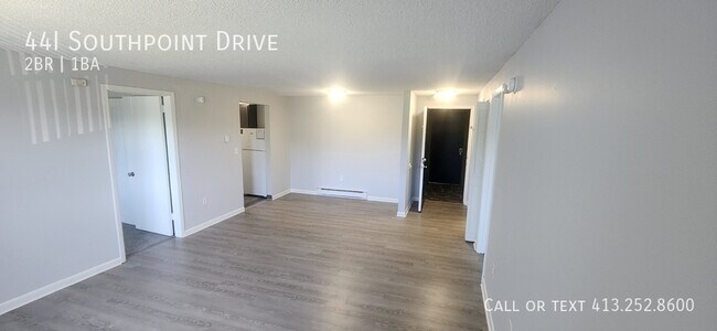 Building Photo - 44 Southpoint Dr