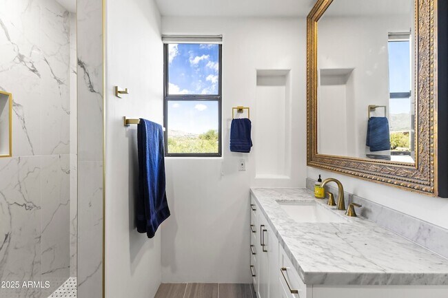 Building Photo - 40199 N 105th Pl