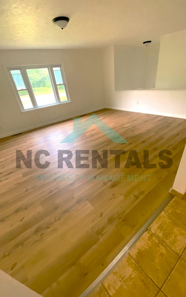 Building Photo - 730 Motor Rd