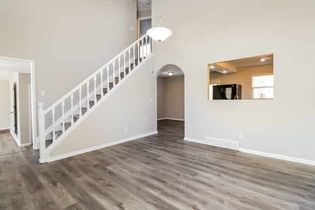 Building Photo - 37 Pierce Street