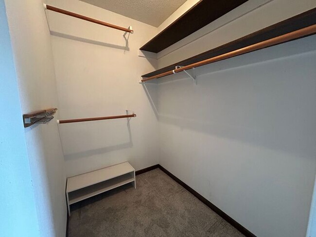 Building Photo - $3,350 | 5 Bedroom, 2.5 Bathroom House | P...