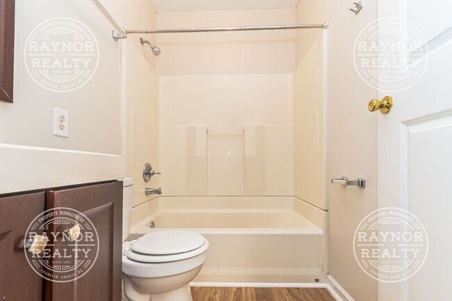 Building Photo - 117 S Briggs Ave