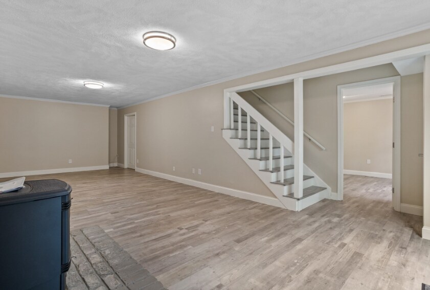 Building Photo - 134 Russet Ln