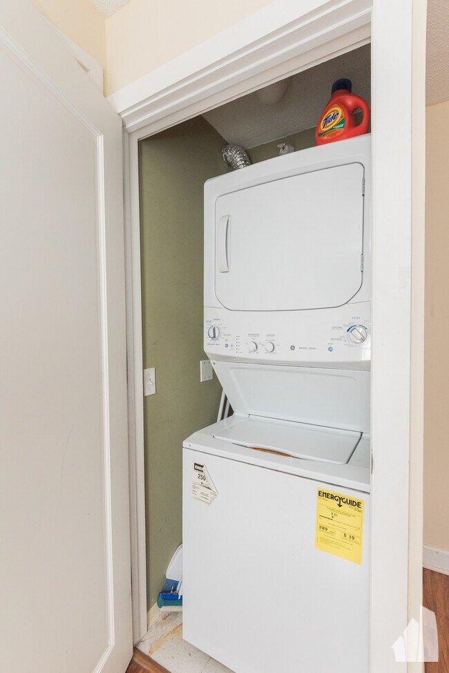 Building Photo - 545 N Dearborn St