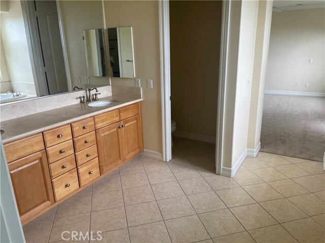 Building Photo - 2100 Canyon Cir