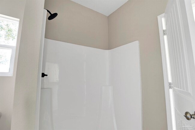 Building Photo - 4 Tennessee Dr