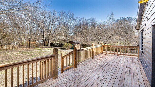 Building Photo - 7509 Lamar Ave