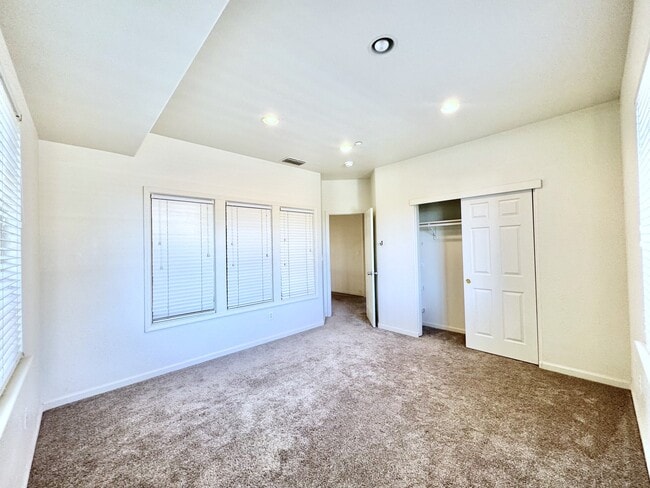 Building Photo - 1207 Silverton Way