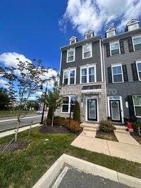 Building Photo - 1681 Ewing Pk Lp