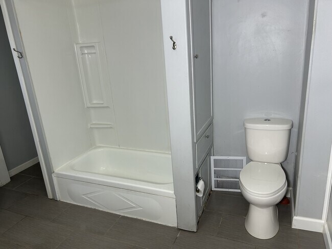 Building Photo - 2220 S 1st Ave