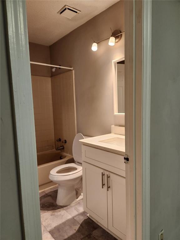 Building Photo - 220 St Andrews Ct