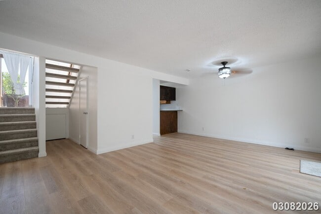 Building Photo - 3 bd, 1.5 ba townhome in Palehua Hale Community in Makakilo