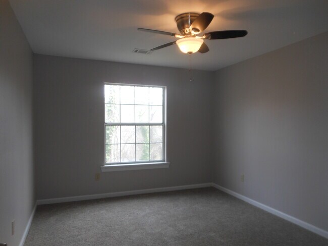 Building Photo - 4127 Lake Mist Dr NW