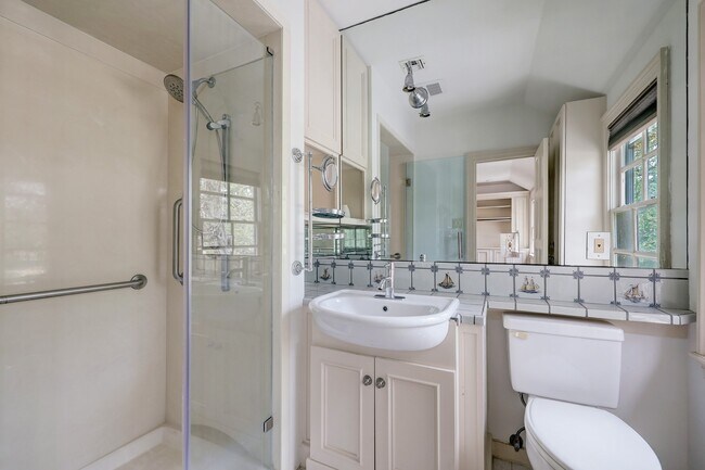 Building Photo - 3020 San Felipe St