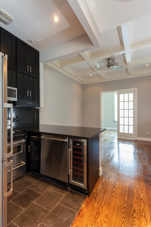 Building Photo - 7 E 75th St