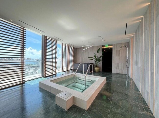 Building Photo - 1400 Biscayne Blvd