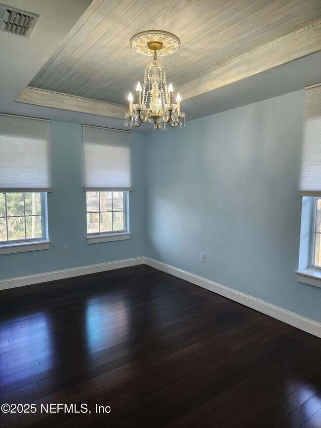 Building Photo - 212 St Johns Ave