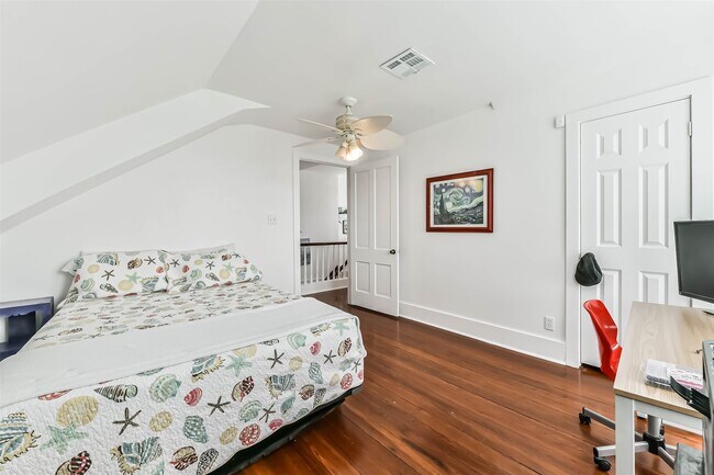 Building Photo - 3301 Ave N Ursuline St