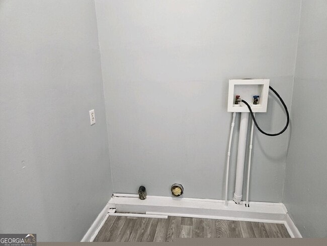 Building Photo - 1220 Poplar St