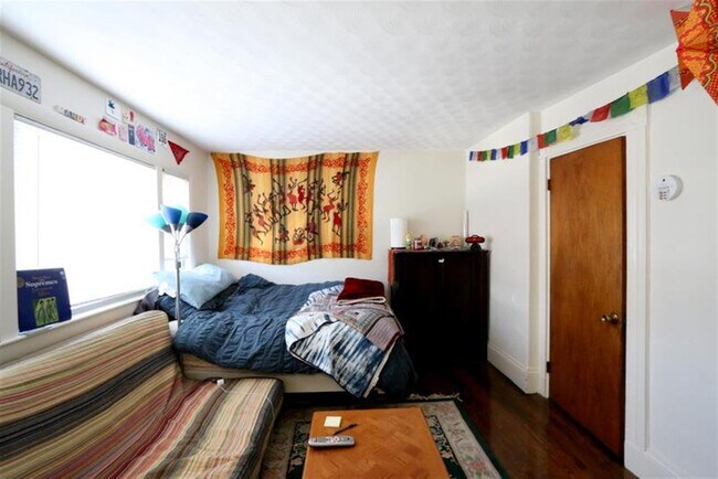 Building Photo - 193 Concord Ave