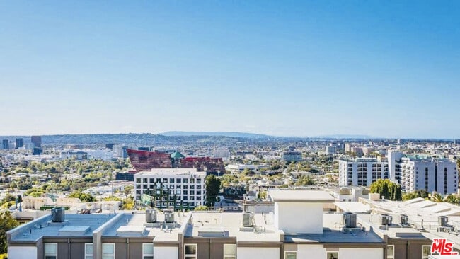 Building Photo - 1230 Horn Ave