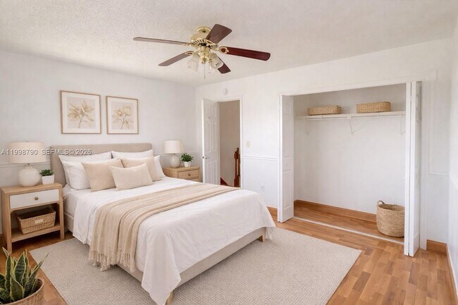 Building Photo - 1283 W 51st Pl