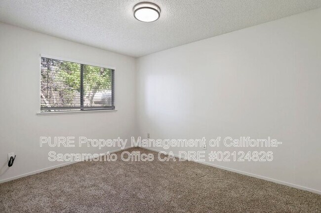 Building Photo - 6101 Tupelo Dr