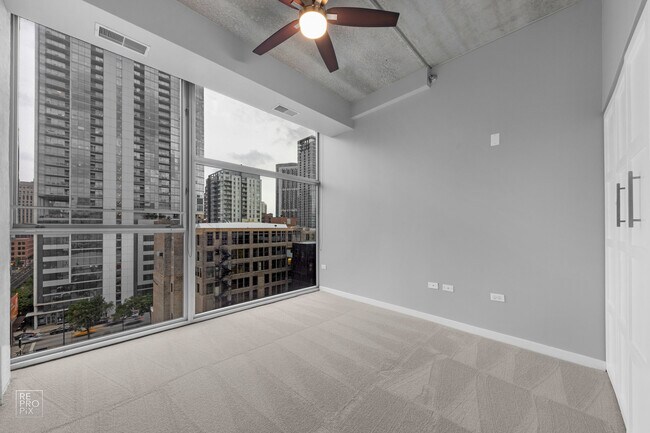 Building Photo - 630 N Franklin St