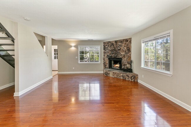 Building Photo - 1292 Aleutian Dr