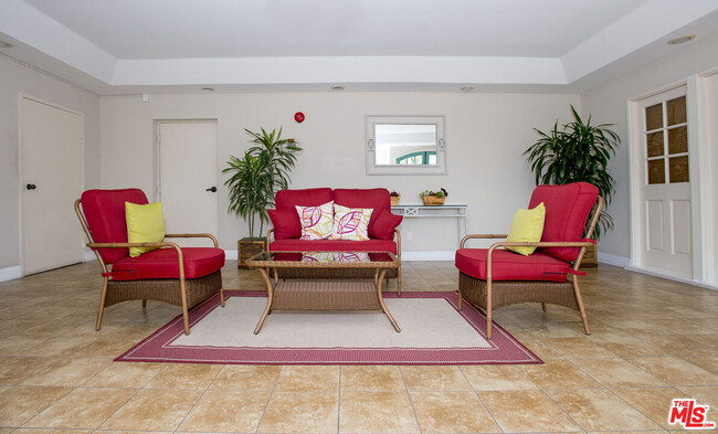 Building Photo - 1430 Colby Ave