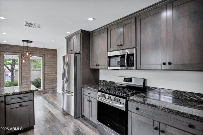 Building Photo - 11459 N 56th St