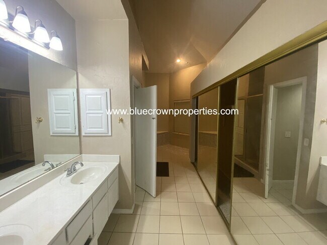 Building Photo - 6304 Cupertino Trail