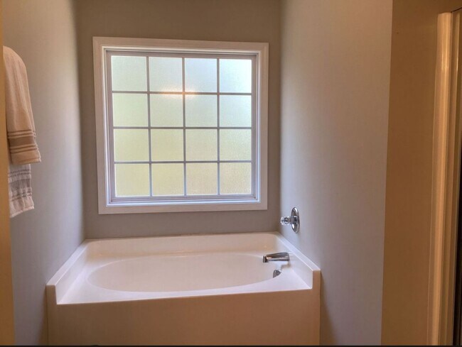 Building Photo - Beautiful 4 Bedroom Home in Farrow Pointe – Minutes from Downtown Columbia