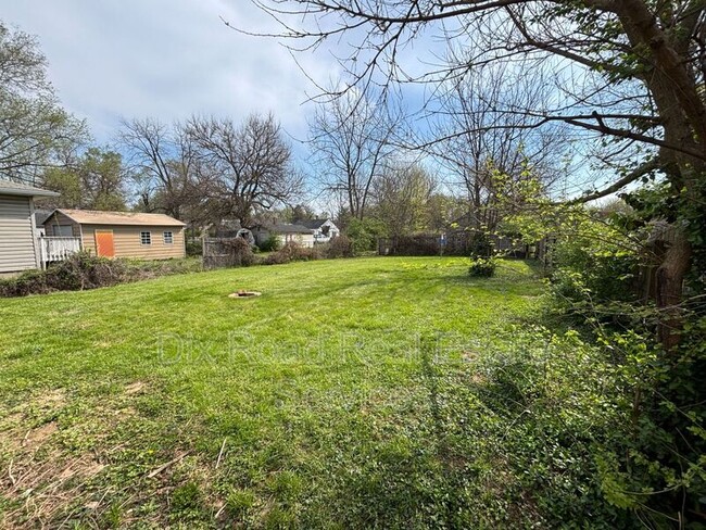 Building Photo - 1925 Highland St