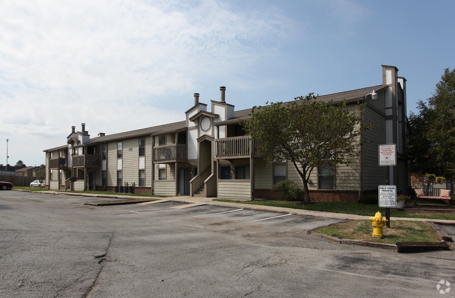 The Lodge Apartments 600608 SE State Route 291 Lees Summit MO 64063