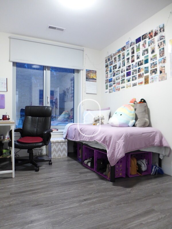 Building Photo - 19 Saint Cyprians Pl