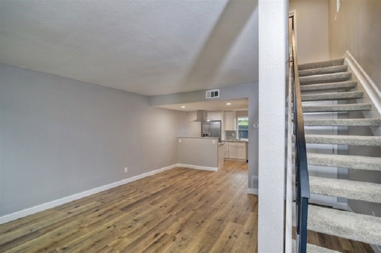 Building Photo - 2520 Wanek Rd