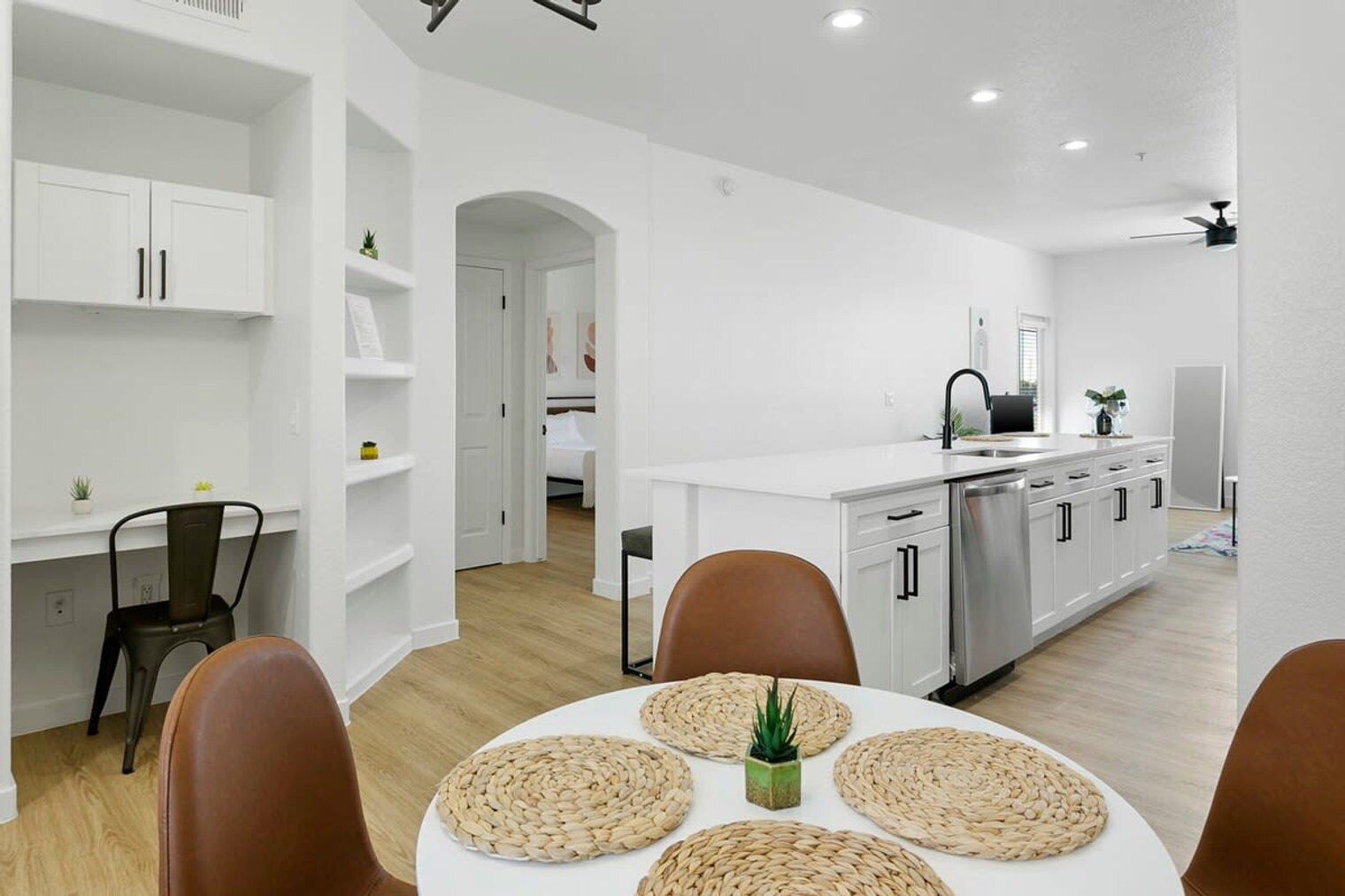 Building Photo - 9450 W Cabela Dr