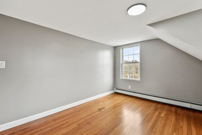 Building Photo - 515 Winthrop St