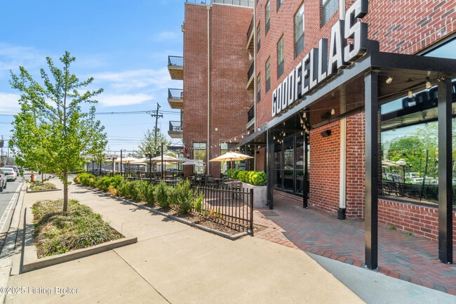 Building Photo - 1236 E Broadway