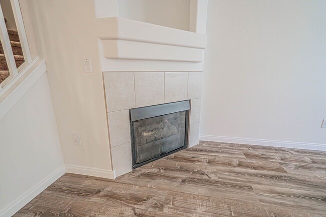 Building Photo - The Palisades -  3 Bedroom Townhome for Rent in Stevenson Ranch!