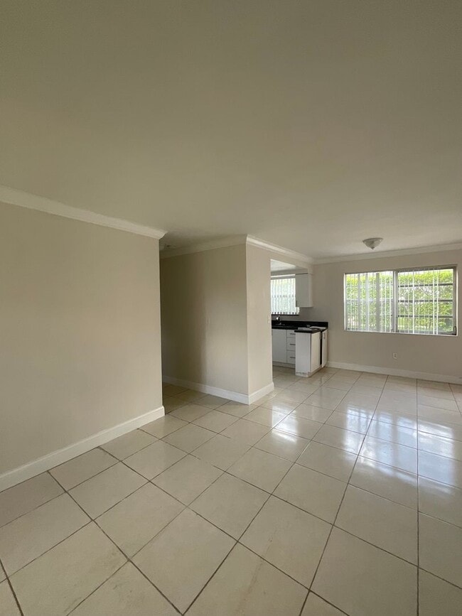 Building Photo - San Souci Apartments 2b1b For Rent NOW (North Miami 33181) SPECIAL OFFER- Rent Today For Only $2125